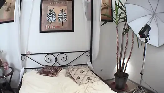 Русская брюнетка-пума с большими сиськами: действительно топовая сучка!!