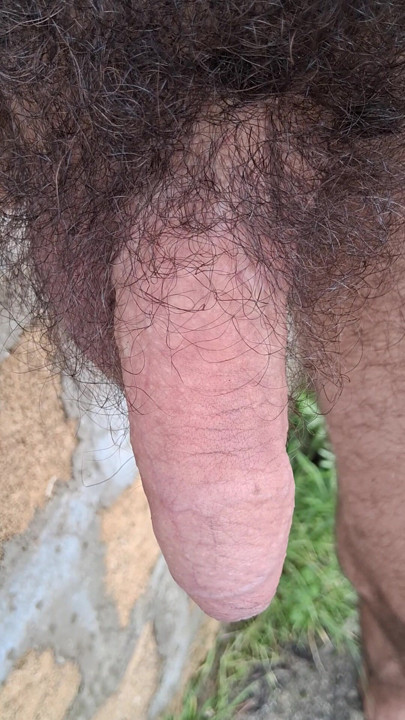 Yumuşak bir yarakla işiyor