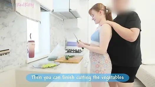 Adik tiriku ngocok kontol adik tiriku yang lagi masak dan crot di mulutnya