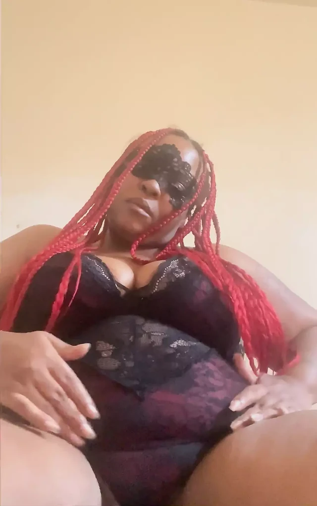 Playing with my pussy