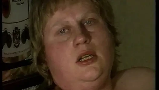 BBW German amateur bitch plays with big sex toy