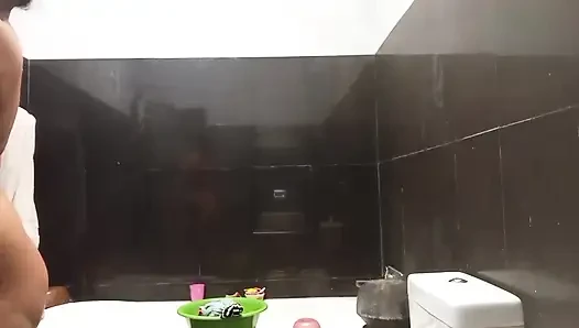 Güzel ev yapımı solo video doğal gerçek his özel tarz yumuşak ruh hali tam vücut özgüven bağımsız solo