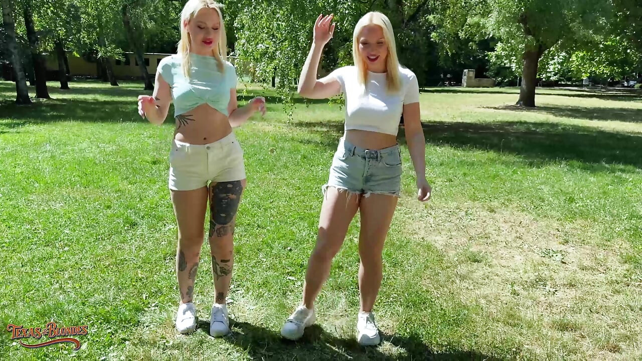 Mr. Texas & Horny Blondes Greta Foss & Vera Jarw trong màn đụ b-day!