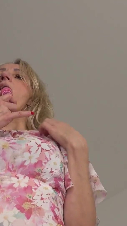 我的妻子每次我离开家都会这样做！在奶奶 | 短片 1