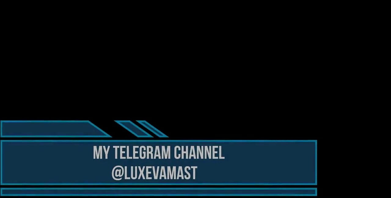 Masturbándome el coño regordete, suena asrm