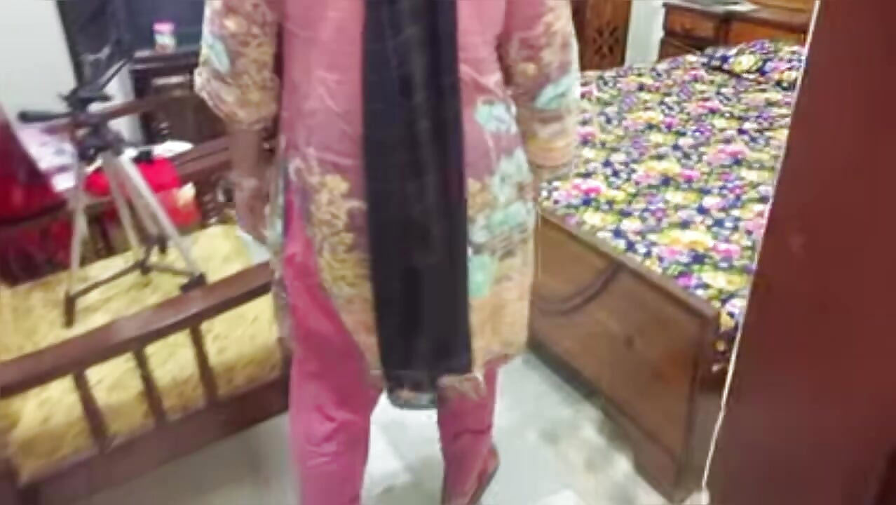 デシ村の女子学校の女子生徒が家庭教師によるきつい膣のセックス、インドのデシ女子学校の女子生徒がきつい膣、セックスMMS