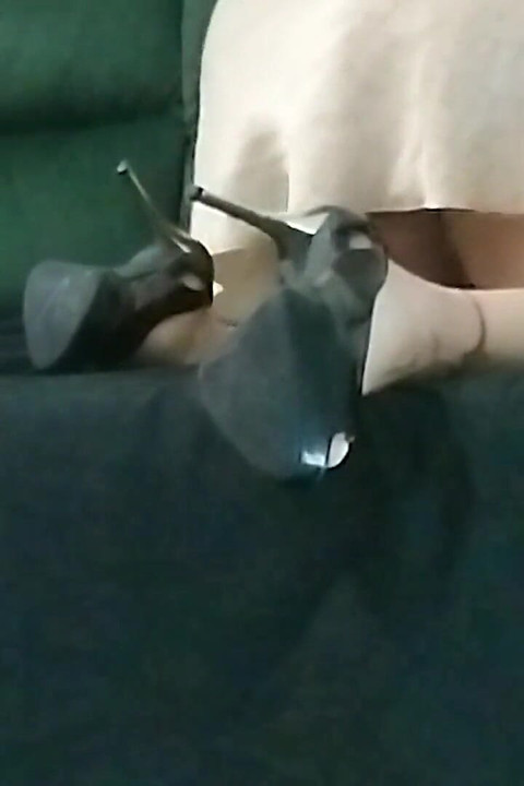 Zadebiutował w filmie Inside.