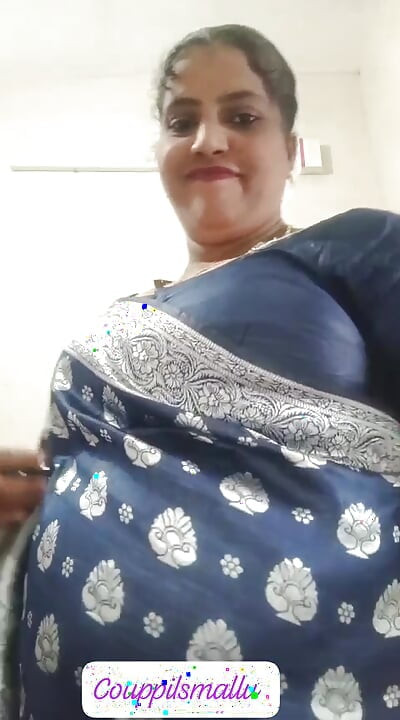 Your own aunty, shining in a saree