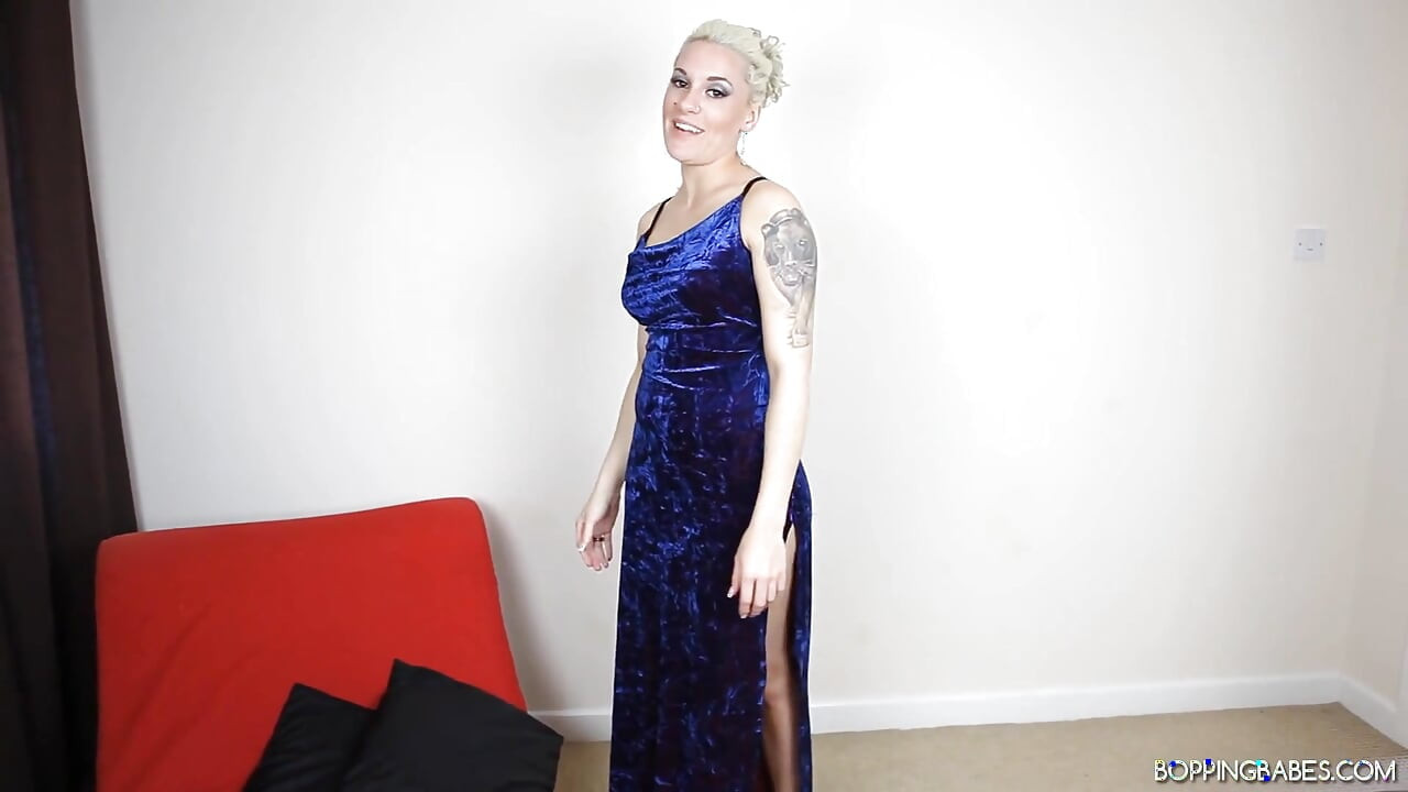 Elle B - Blue Velvet