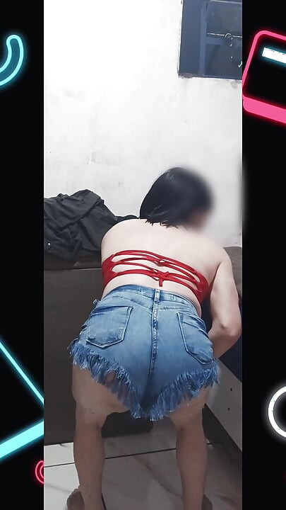 Rolling with short jeans