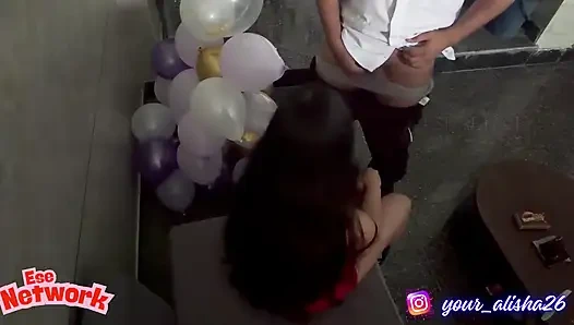 Знаменитость на день рождения со сладким трахом от ее бойфренда