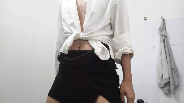 Pakistani College Girl Masturbating On Live Video Call