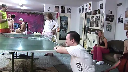 Горячая трах-вечеринка, приходи понаблюдать и соблазниться