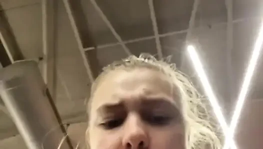 Jucielussie spor salonu egzersiz seansı