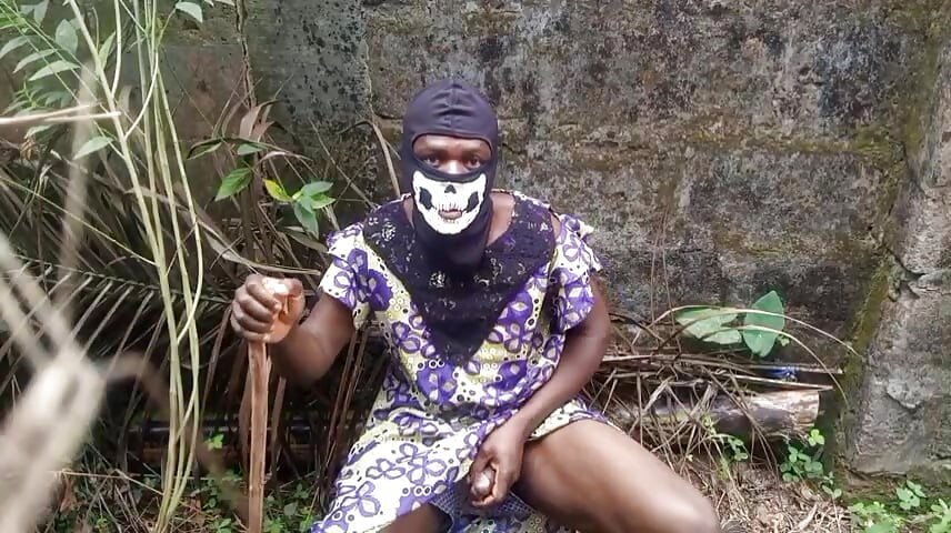 New beautiful gown is cover the dick to avoid bend