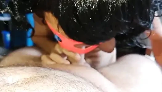 SKINNY GIRL GIVES ME AN AMAZING BLOWJOB AND SWALLOWS MY BIG CUM