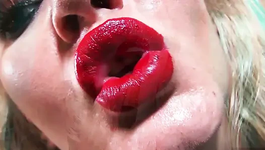 Mushy Kisses Memeknya Luar Biasa