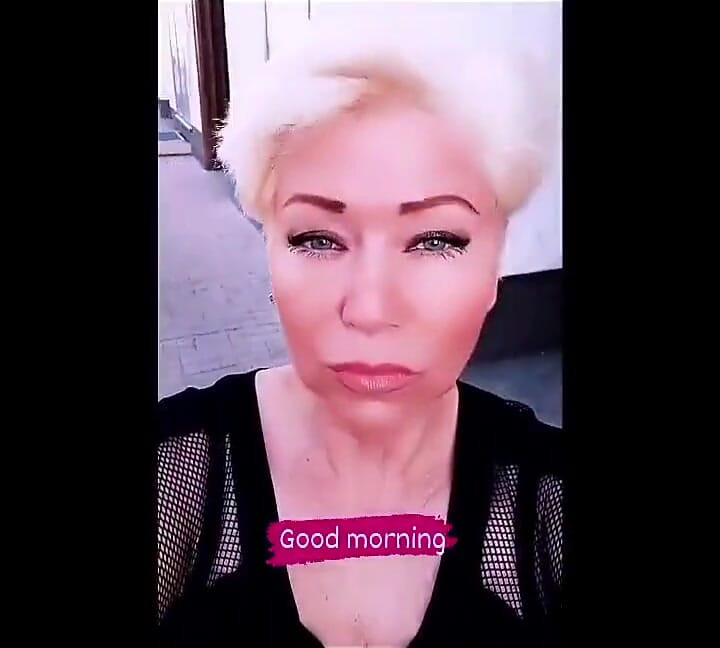 Rus yazar Peter Stone, ünlü web kamerası fahişesi Aimee'nin kanuni karısını tüm dünyanın önünde neşeli bir şekilde sikiyor