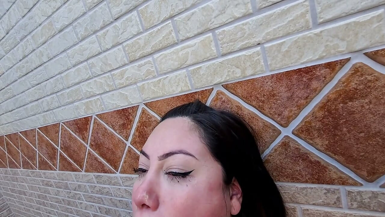 Deep feet extreme top model Karen - swallow my top sexy feet bitch
