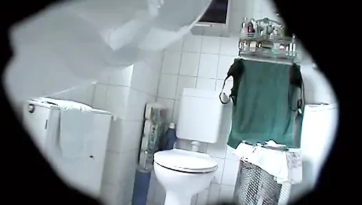 Dua Lesbian Suka Permainan Kencing