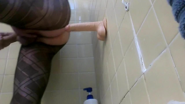 BATHROOM WALL DP