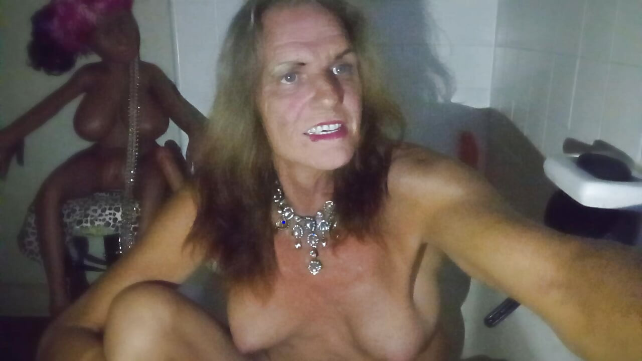 Lizzy Yum SD rujan 2025. Masturbacija u analnom kupanju s širenjem #7