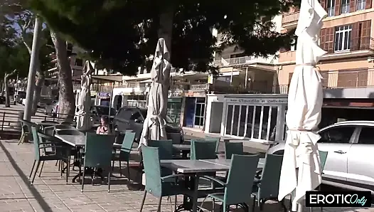 Vacation Flirt Uninhibited Fucking on the Beach