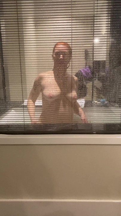 Invisible Cam in the Hotel Bathroom, Watch on the Pregnant Redhead Woman in the Hotel Bathroom with Window