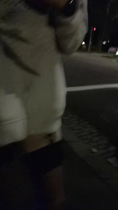 Jalan awam malu..