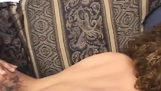 İri güzel sürtük şişman amına iki şişman yarak aldı