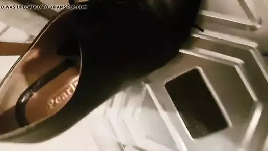 Pump porn video – Cum on Andreas Pumps