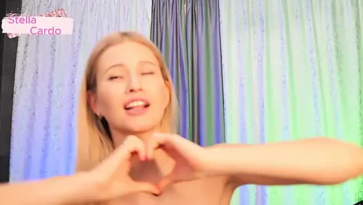 Stella cardo und ihre möpse in nahaufnahme