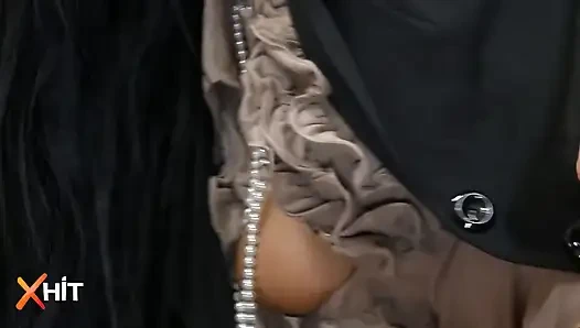 Sesi ngentot gaya doggy bareng melanie gold & teman-temannya