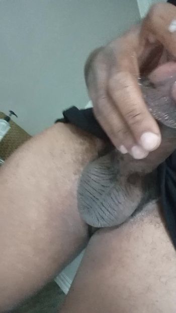 Duro pau preto está pingando de porra de se masturbar