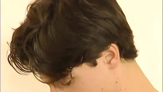 Amatör kızıl saçlı evli kadın sikiliyor