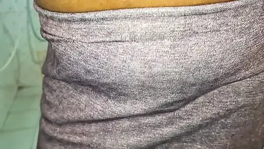 Asyalı kadın banyoda en ateşli video
