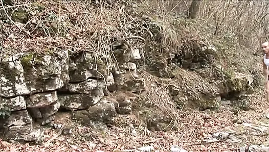 Italian dirty story...alone in the park with a real sexual fanatic