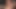 二人のセクシーなブロンドが遊び心のあるタッチでお互いをからかう
