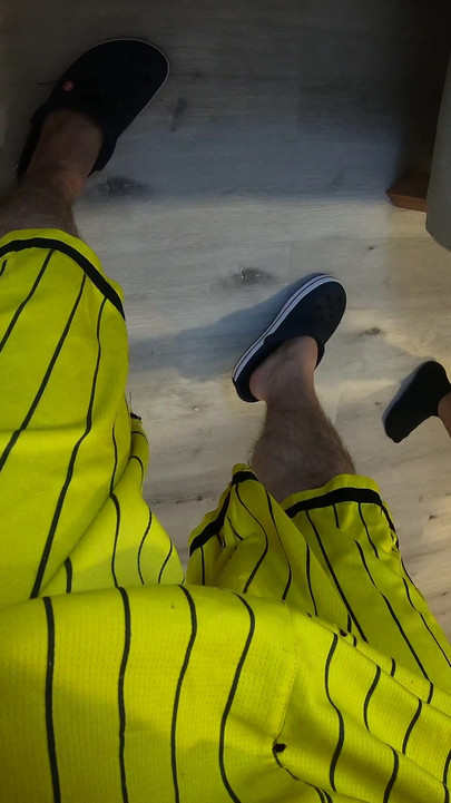 Awek Argentina bertiga dengan seorang pelancong di Buenos Aires