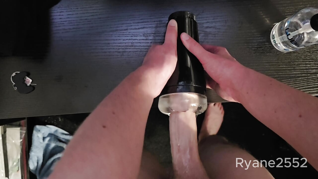 Twink stuffs thick dick inside step bros fleshlight