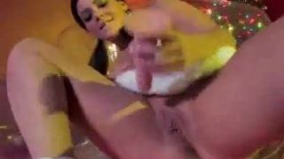 Natasha Nice&#39;s nghịch ngợm xmas solo