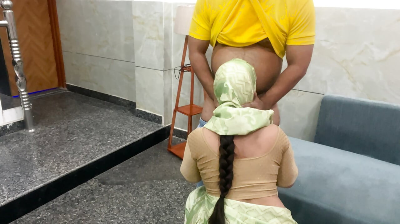 Khoobsurat Akeli Bhabhi Ne Choot Di....