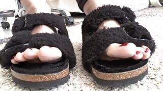 Toe Fetish - Toes Wiggling Black Fur Slippers Part 11