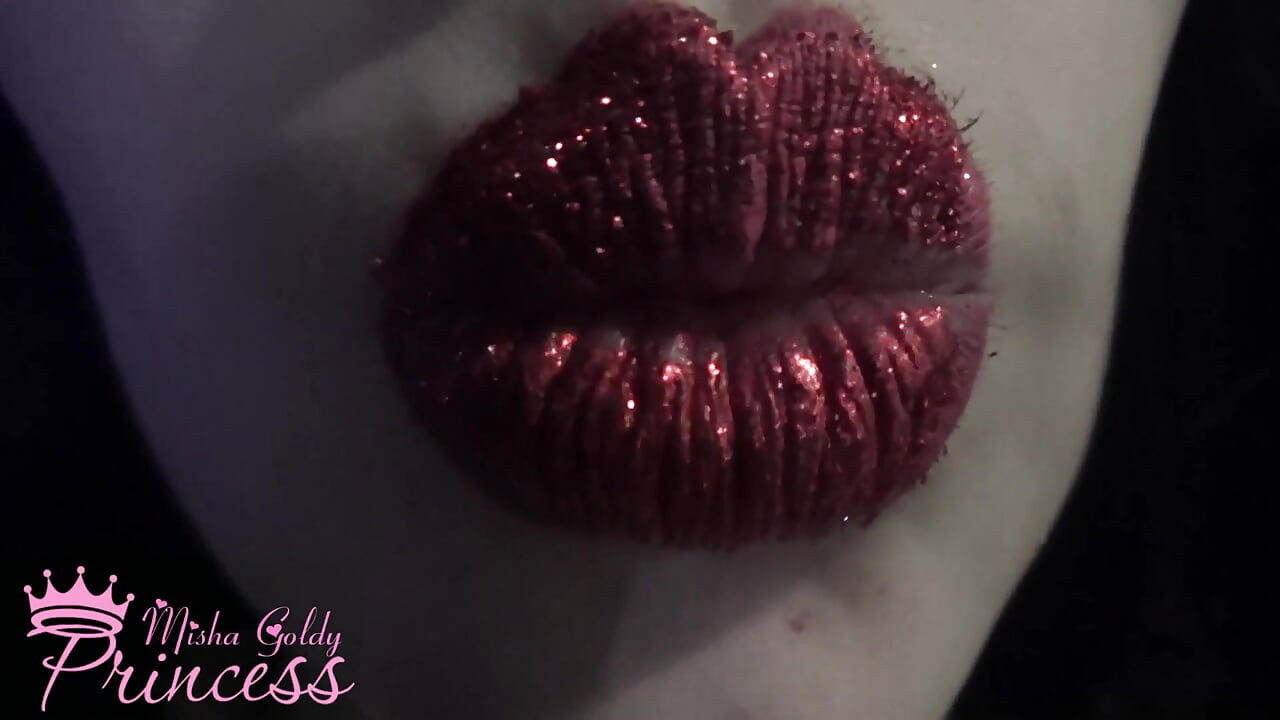 Red glitter on my big lips JOI
