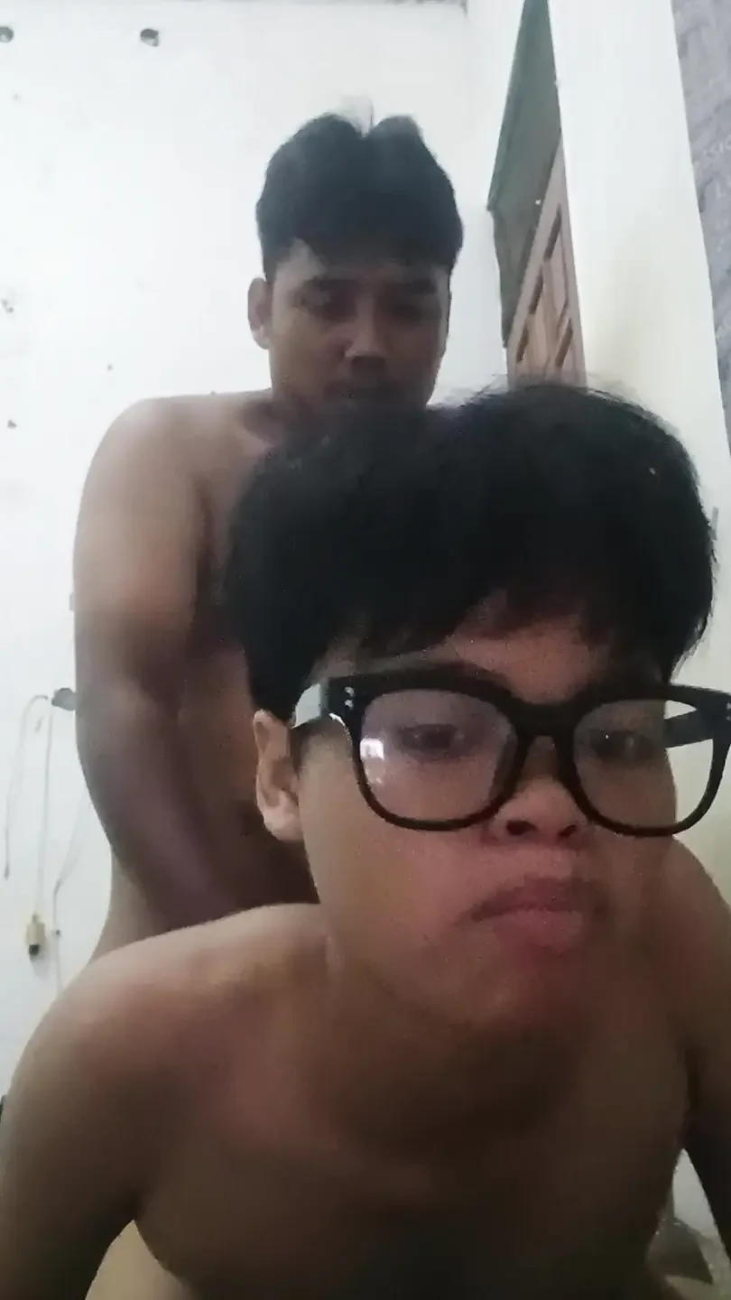 A Young Girl 18+ Having Sex With Her Boyfriend In The Living Room