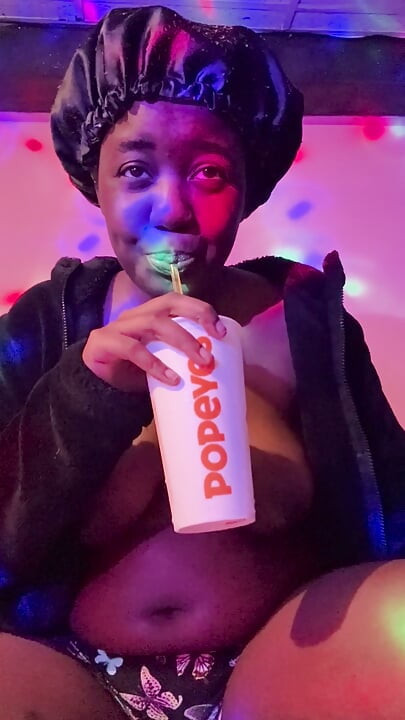 Eating POPEYES Mukbang