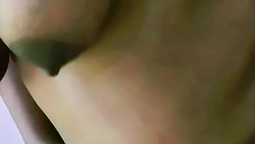 Mantan istri hot ini bikin kamu selingkuh dan menghamilinya di video call