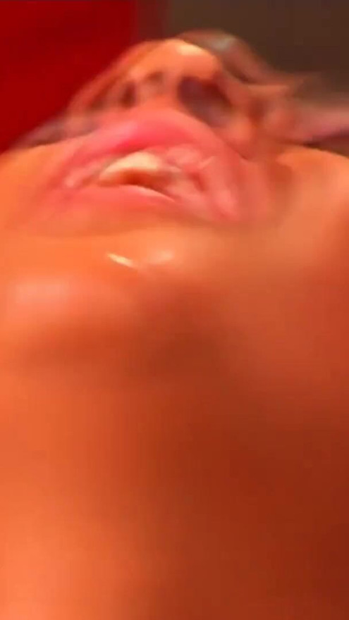 He fills her mouth cunt with cum after giving her tight puss a good schagg! | Clip 3