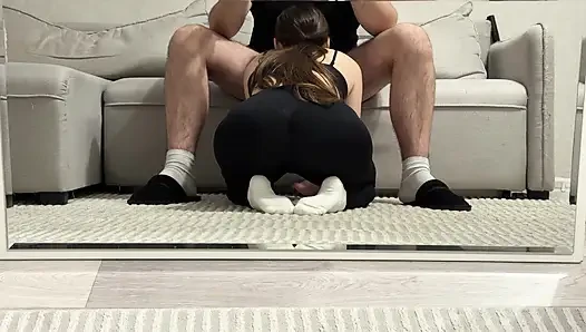 Моя раздражающая соседка по комнате студентки делает мне минет