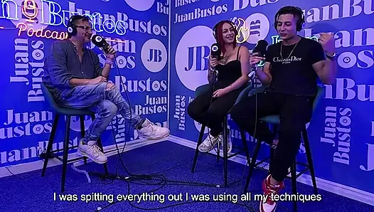 Ihre Fantasie eines harten sex auf einer Show erfüllt - Onlyrulo und Kaeelen Garcia auf Juan Bustos Podcast